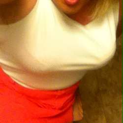 BrandiMoore's Chat & Dating Profile