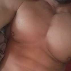 Fitright8's Chat & Dating Profile