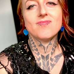 Pariah's Chat & Dating Profile