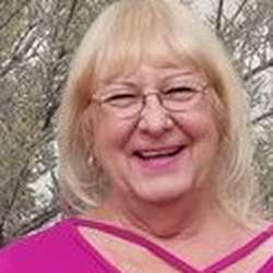 Roxy67's Chat & Dating Profile