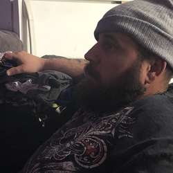 bzb234u269's Chat & Dating Profile