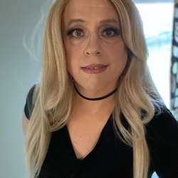 junepey's Chat & Dating Profile